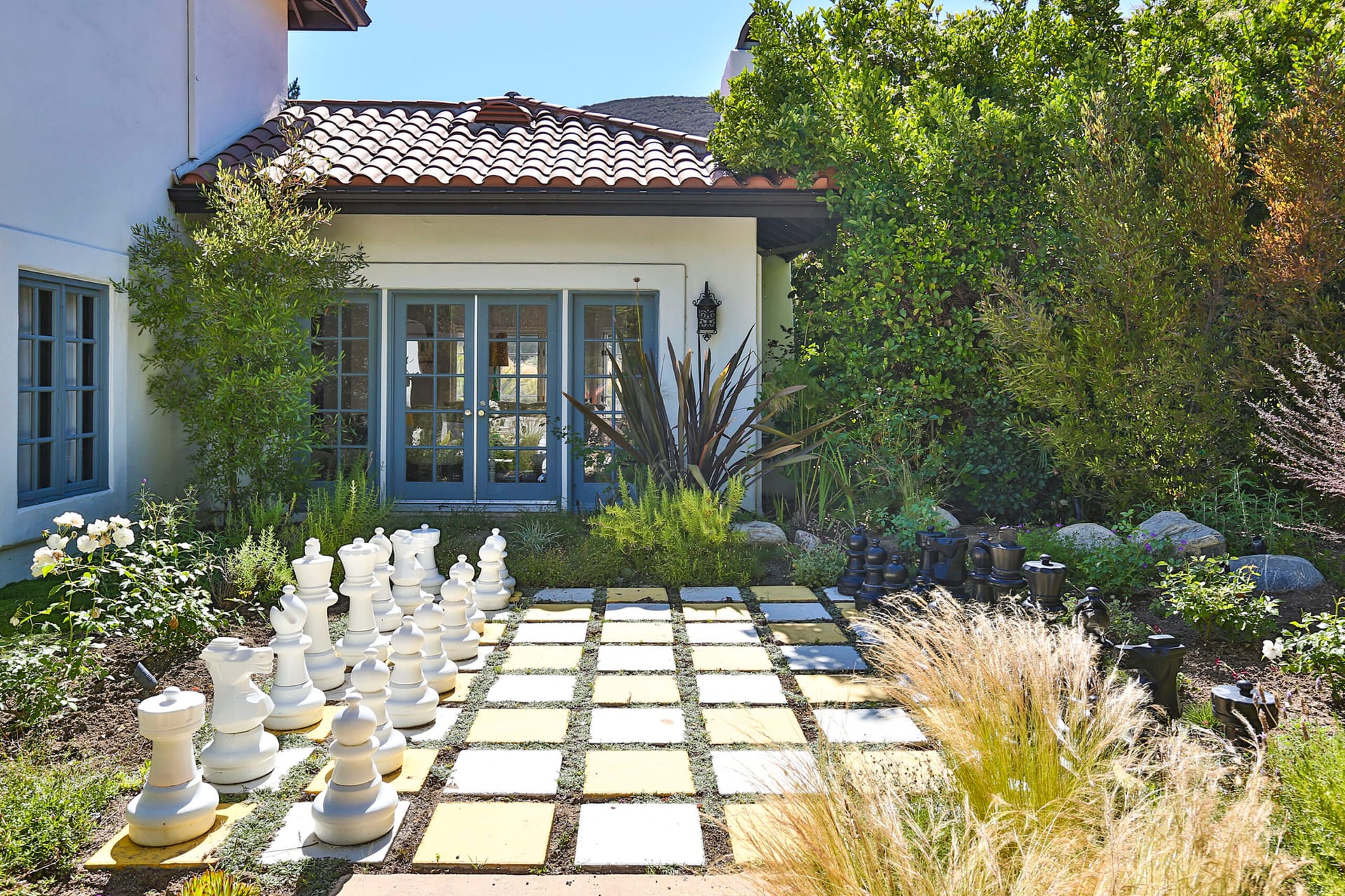 1432AldercreekPloutdoorchess