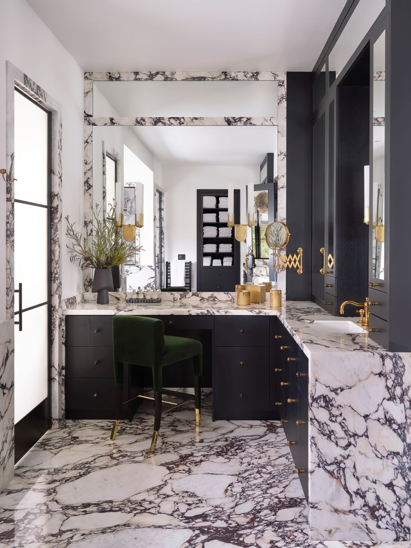 Primary_Bathroom_3_004